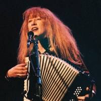 McKennitt, Loreena photo