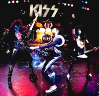 Kiss photo