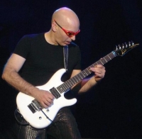 Satriani, Joe photo